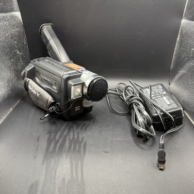 Sony Handycam CCD-TRV68 NTSC Video Hi8 Camcorder w Charger Bundle Tested Working