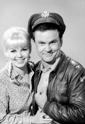 Hogans Heroes 1967 With�Bob Crane, Sigrid Valdis Old Tv Photo
