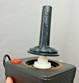 Atari 2600 In Case Bundle w/14 Games - Works Great!!!