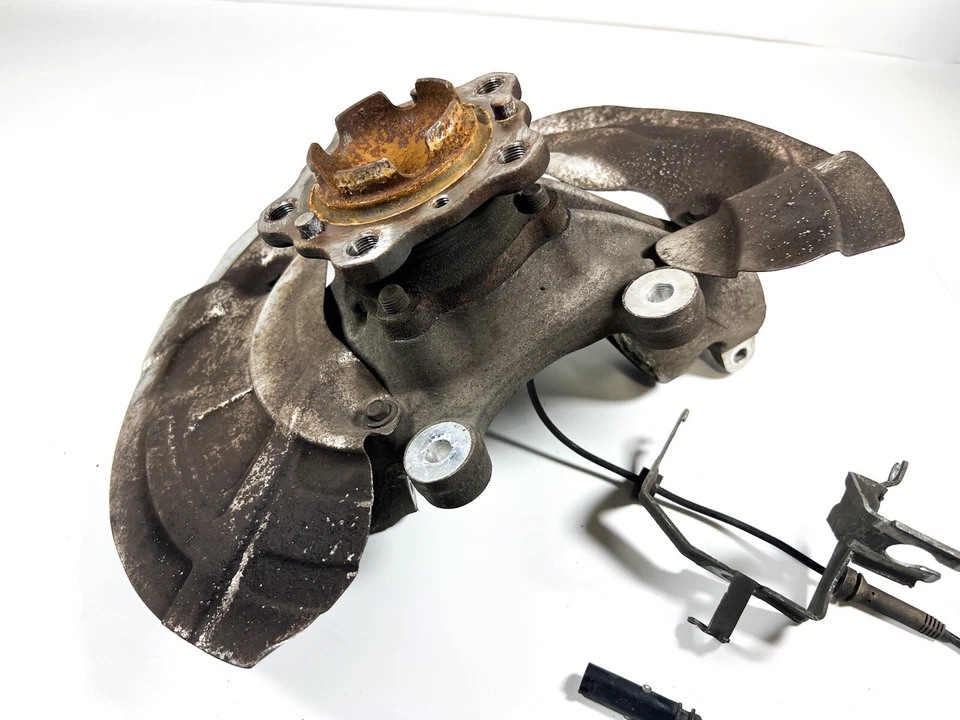 Conjunto de nudillos buje rueda delantera izquierda BMW M3 M4 F80 F82 F83 2015-2020 OEM Foto 2 de 4