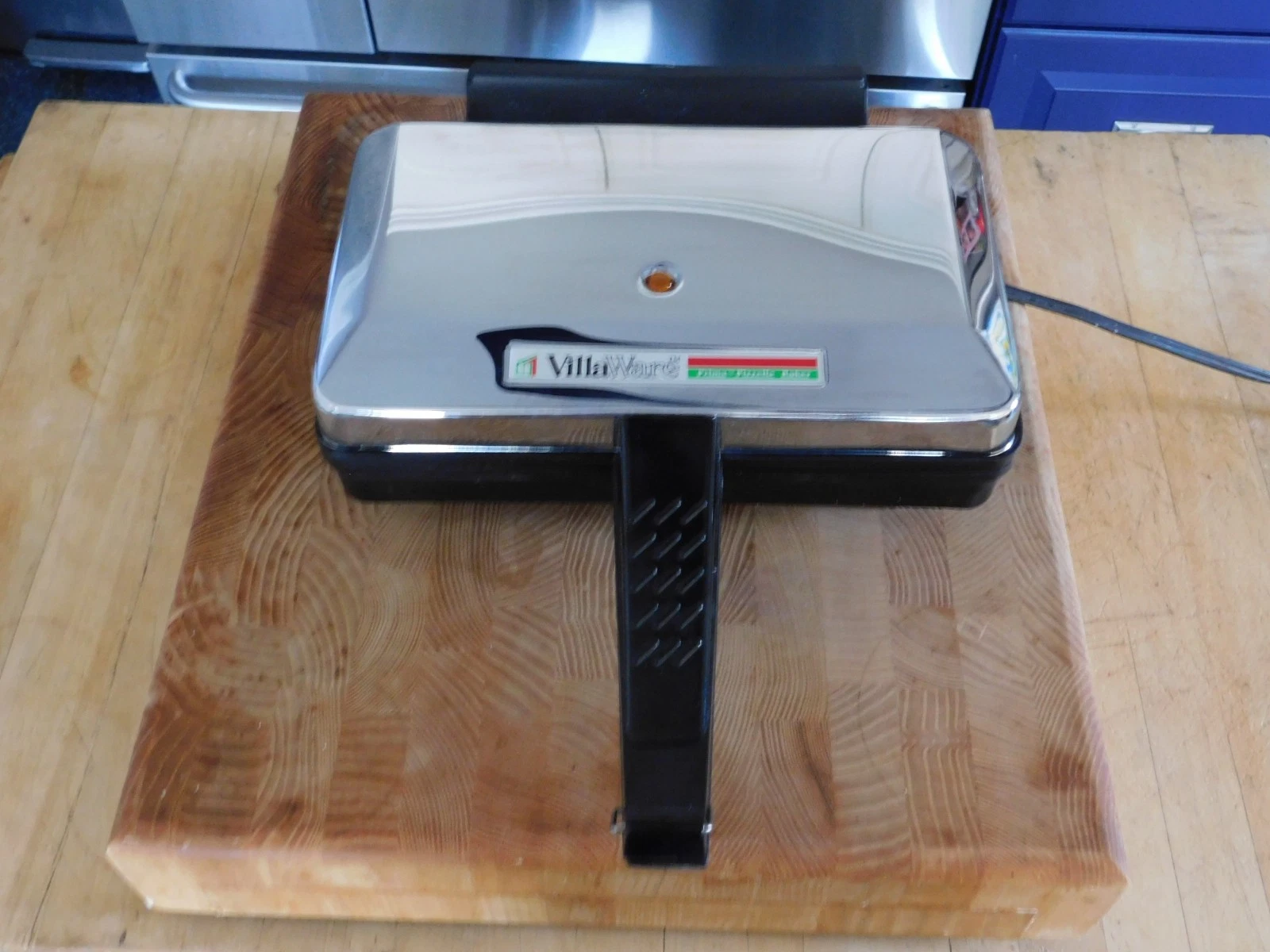 Villaware Prima Pizzelle Baker Italian Maker 5000 NS Non-Stick Electric Waffle