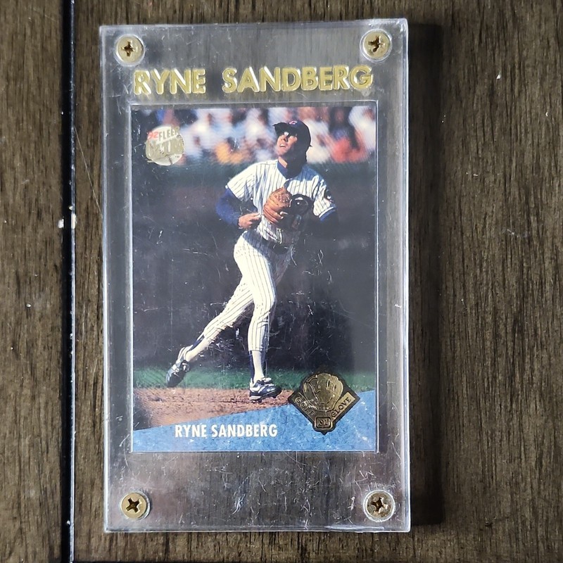 1992 Fleer Ultra - Ryne Sandberg #25 Chicago Cubs MLB Award Winner Gold Glove