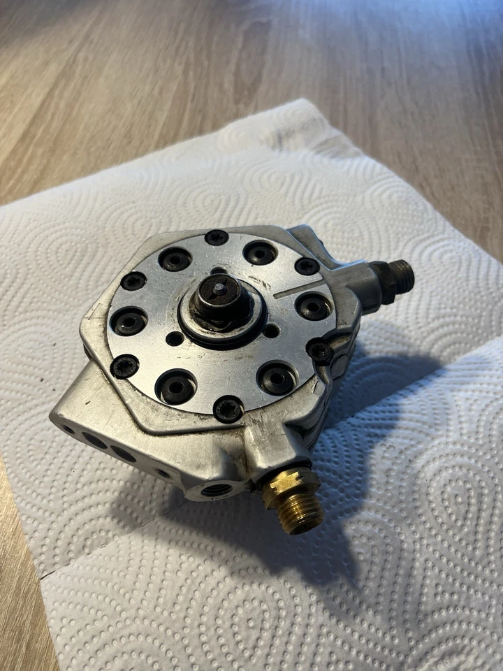 Mercedes W201 W124 M103 Kraftstoffmengenteiler Mengenteiler Bosch 0438101012 - Bild 3 von 4