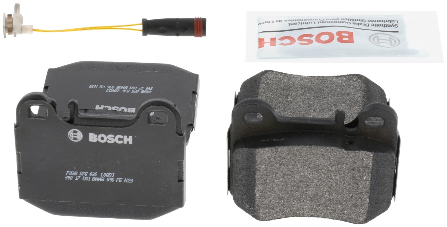 Bosch Disc Brake Pad Set Rear BP874 For 00-12 Maserati Quattroporte Mercedes