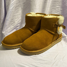 Koolaburra by UGG Women  s Brown Suede Shearling Lined Ankle Bootie 9