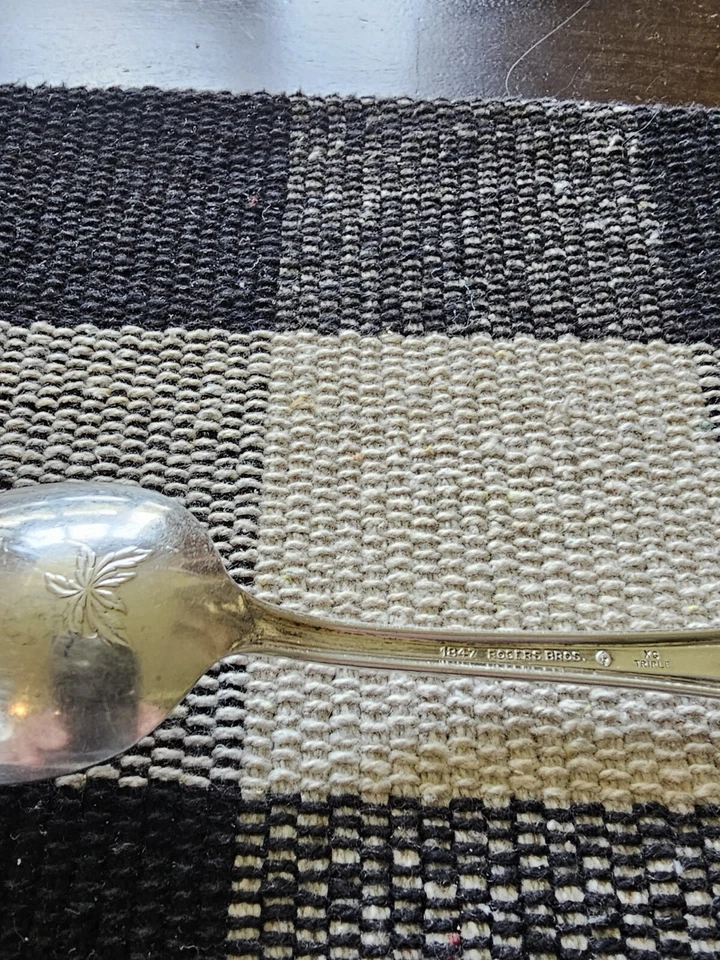 Винтажные столовые приборы 1911 Rogers International 1847 г. из серебра с тройным покрытием - Изображение 4 из 4