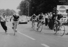 Schweizer Strassen Meisterschaft 1959 Gallati Graf Ruegg Moresi Old Photo Schweizer Strassen Meisterschaft 1959 Gallati Graf Ruegg Moresi Old Photo