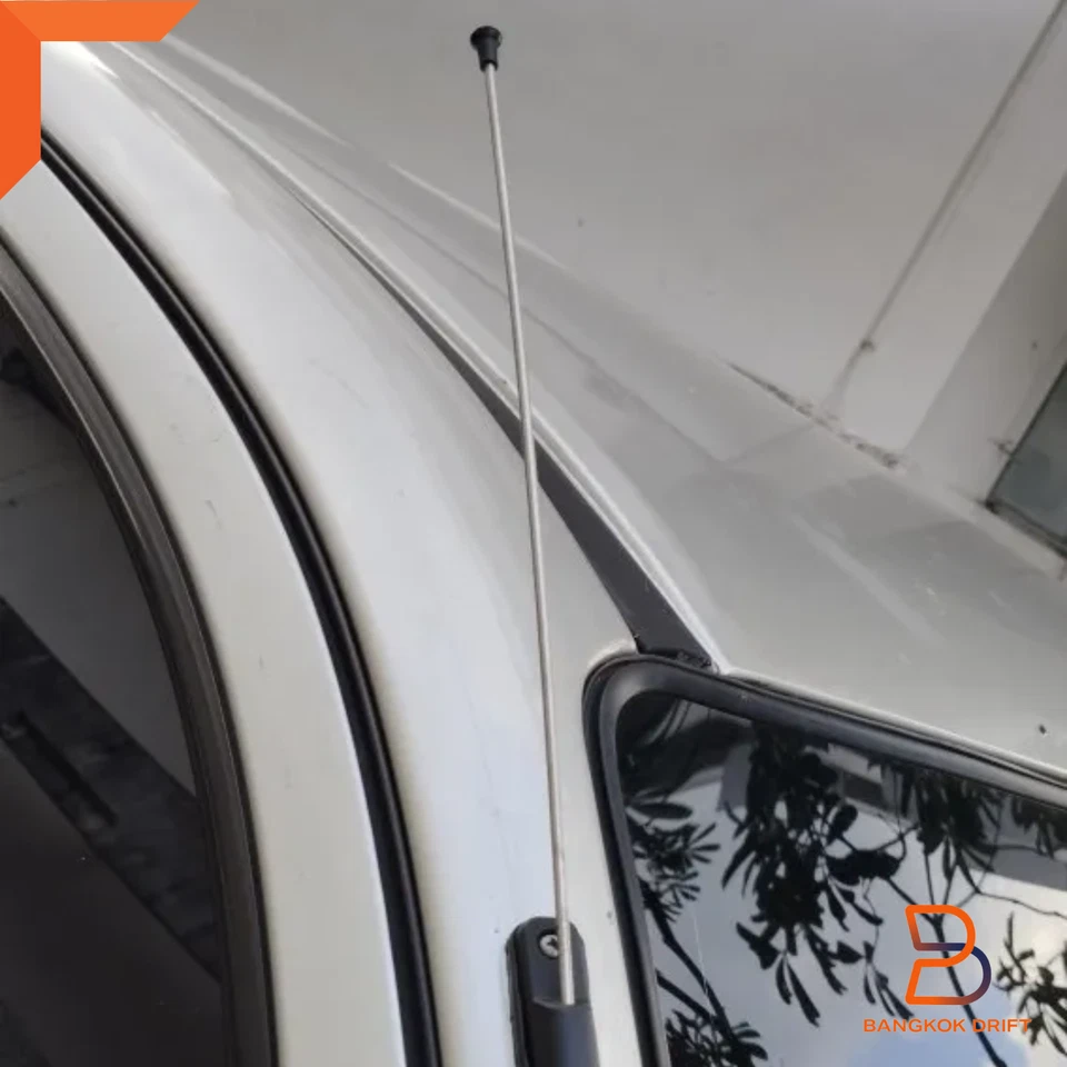 AM FM Side Aerial Pillar Mast Antenna for Toyota Hilux Vigo 05-11 MK6 Fortuner - Image 4 of 4