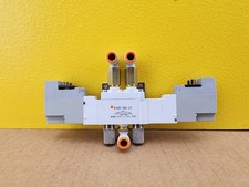 NEW SMC SY5420-5DO-01T Solenoid Valve Assembly, 5 Port, 3 Position, 24 VDC, 