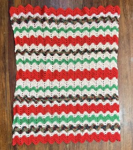 Vintage Handmade Crochet Ripple Afghan Throw Blanket chevron Scalloped Grandma
