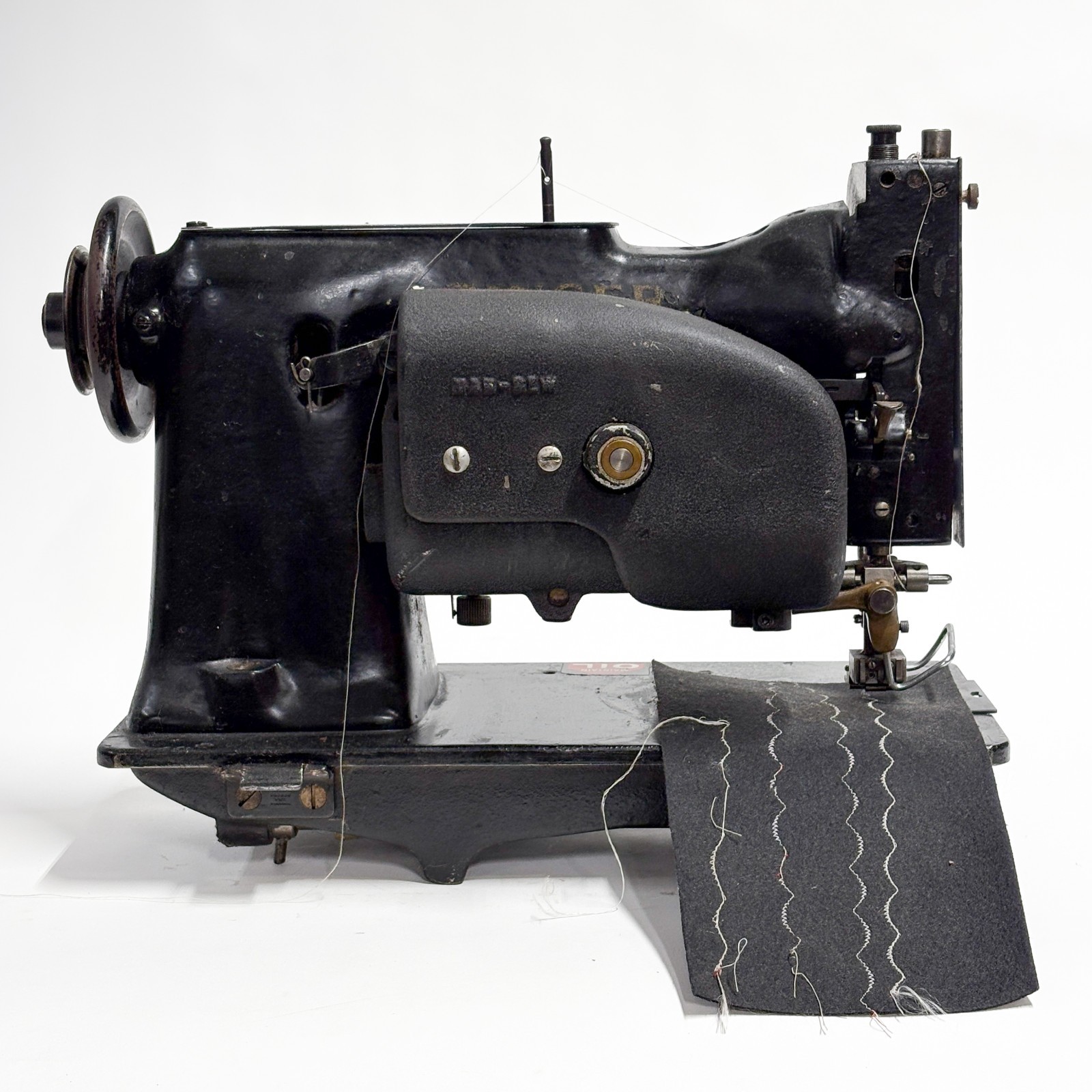 Singer Edge Sewing Singer 143W2 Scalloped Edge Industrial Sewing Machine - Head Only | eBay