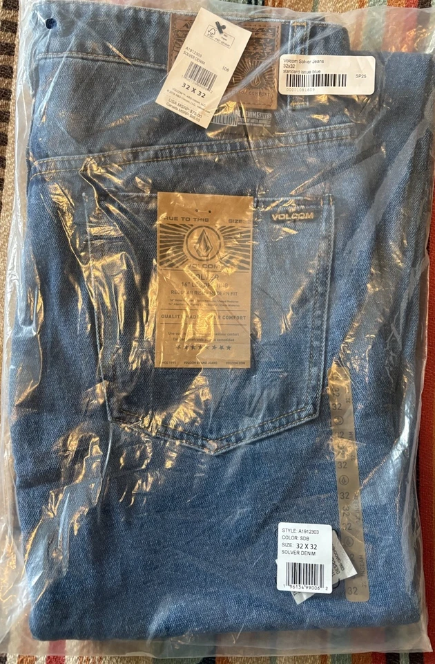 Volcom Men's Solver Straight Jeans Blue Denim. Size 32x32. - Image 2 of 2