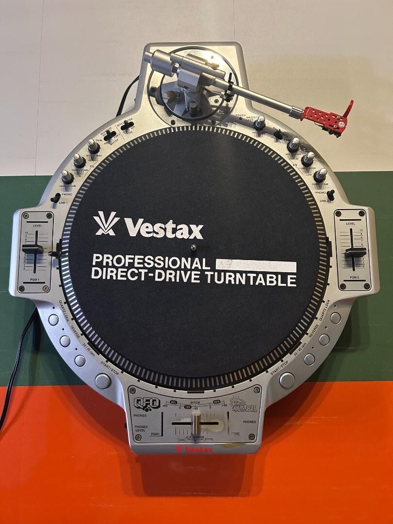 Vestax QFO LE 動作確認済み　Pro X Fader組み込み済み Vestax QFO LE 動作確認済み Pro X Fader組み込み済み - メルカリ