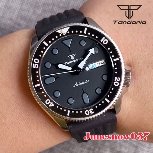 Tandorio Diver Brushed NH36A Mechanical Men Watch Luminous Dial 200m Waterproof - Picture 6 of 7