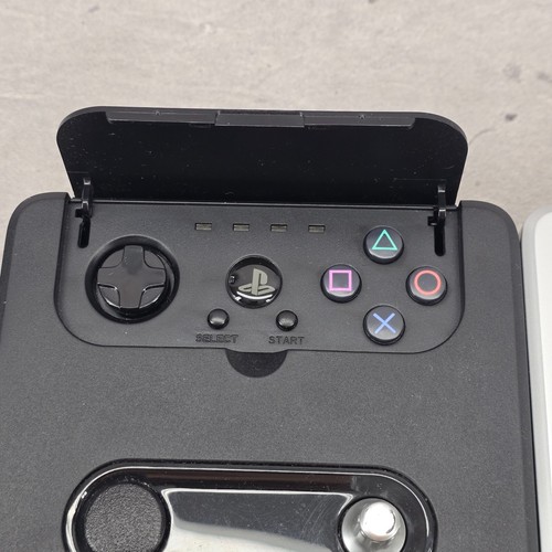 DJ Hero Turntable Wireless Controller for PlayStation 2 or 3 (PS2 & PS3) - Picture 21 of 23