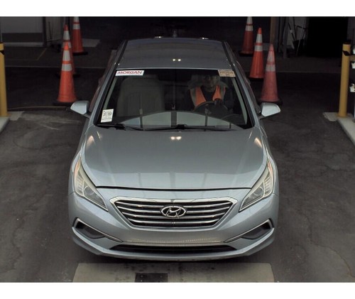 2017 Hyundai Sonata SE - Picture 3 of 12