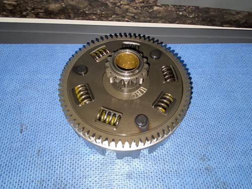 1987 YAMAHA TT 350 Clutch Assembly Primary Hub Boss Pressure Plate Rod Springs - Picture 11 of 11