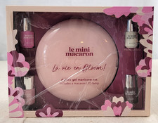 New Le Mini Macaron Deluxe Gel Manicure Set w/ Maxi LED Lamp La Vie en Bloom