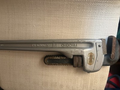 RIDGID 18  31100 -818 Aluminum Straight Pipe Wrench, 18-inch Plumbing Wrench
