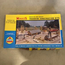 AHM Minikits Construction Kits #5851A  Trackside construction kits HO scale