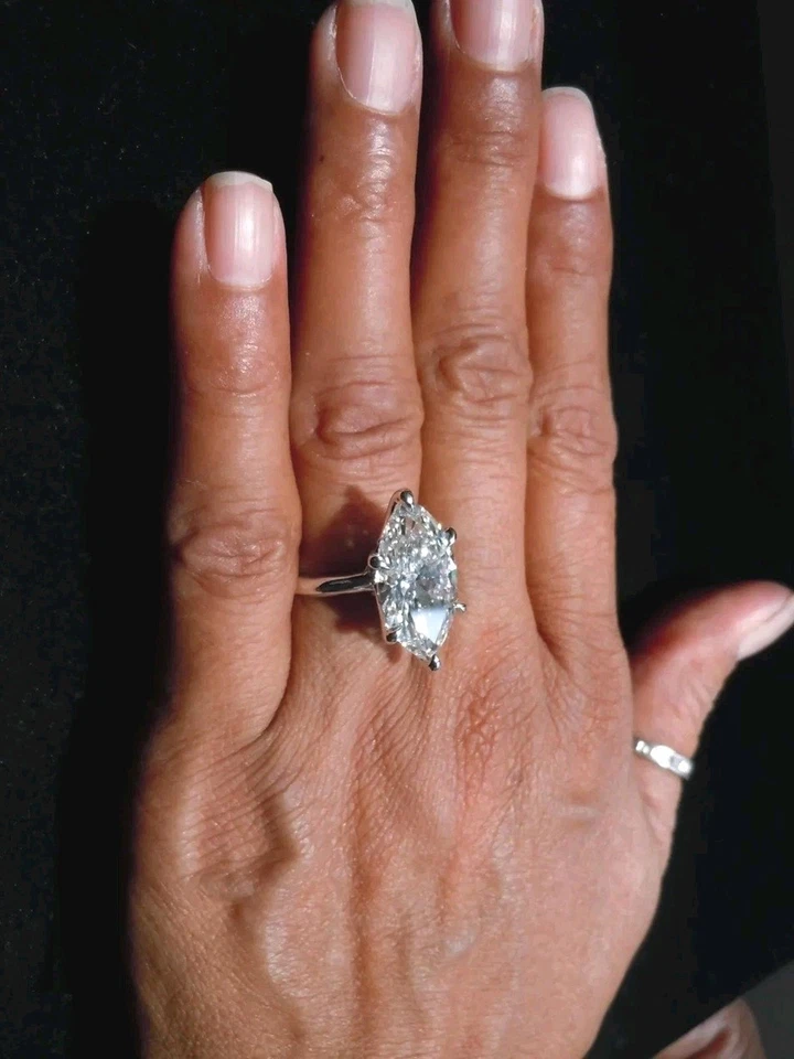 Rare 19 Ct Certified Treated Off White Diamond Solitaire Ring In 925 Silver - Image 3 of 4