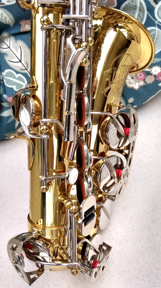 Saxo alto KING Empire 665 oro/plata con estuche original - SUPER ESTADO Foto 4 de 4