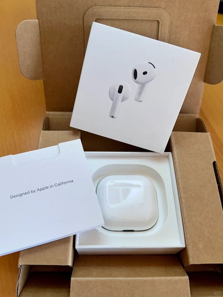 Apple AirPods 4th Generation ANC Active Noise Cancelling USB-C White - Image 3 of 4