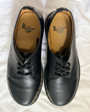 Dr. Martens Men s Black Leather Lace-Up Oxfor...