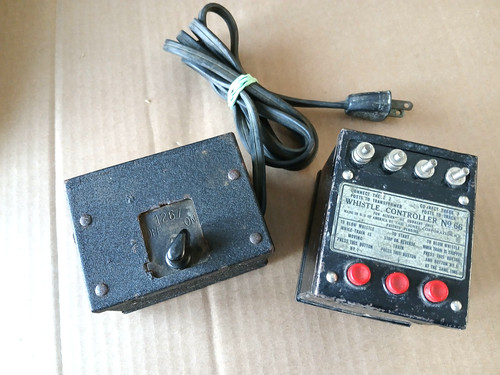 AMERICAN FLYER Modelo 1267 Transformador y Lionel Silbato Control #66-Primero-Vintage | Condition: Used