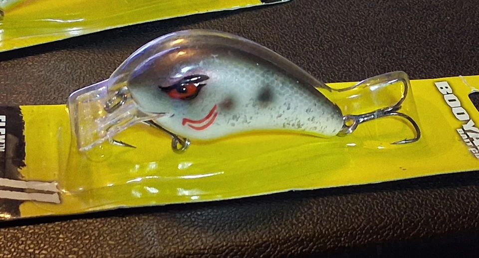 Lote de 4 señuelos de pesca Booyah Foto 3 de 4