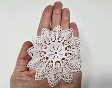 12 pcs Vintage White Plastic Lace Doily Filigree Nosegay Bouquet Flower Holders