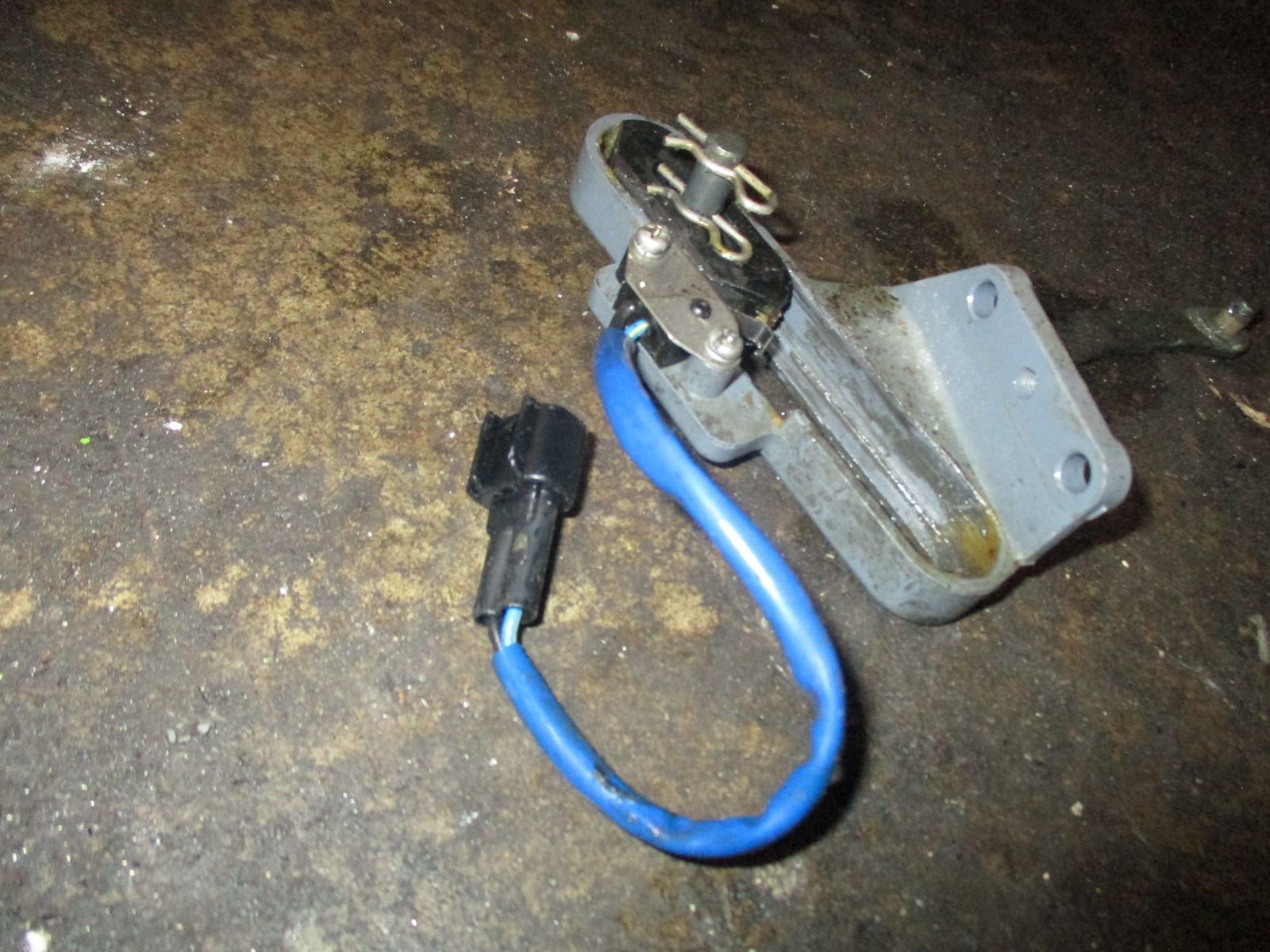 Yamaha 200hp HPDI outboard neutral switch (68F8259F0000) eBay