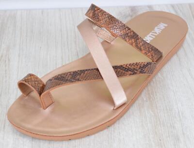 New MUK LUKS Women's ABOUT TOWN Faux Leather Snakeprint Toe Loop Sandals Size 8