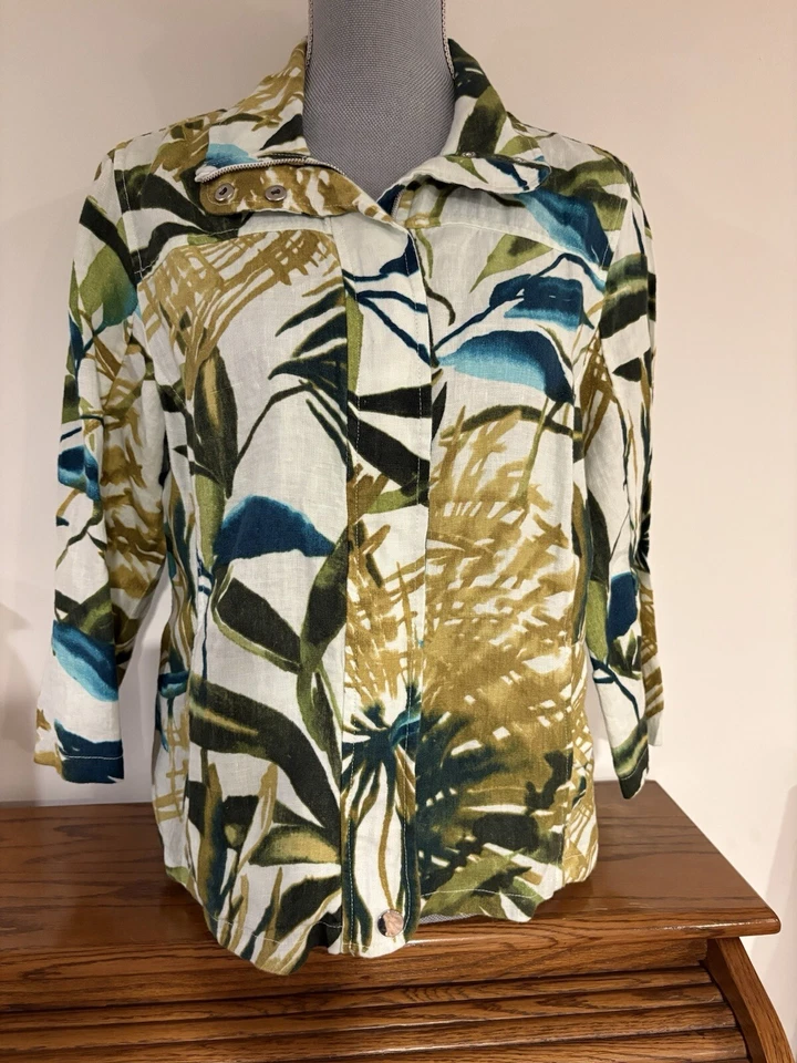 CHICO’s Women’s Tropical Print Zip Up 3/4 Sleeve Linen Light Jacket Size 8/10 - Image 2 of 4
