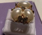 vintage gold tone , butterfly imitation pearl ring with CZ’s. — photo 4