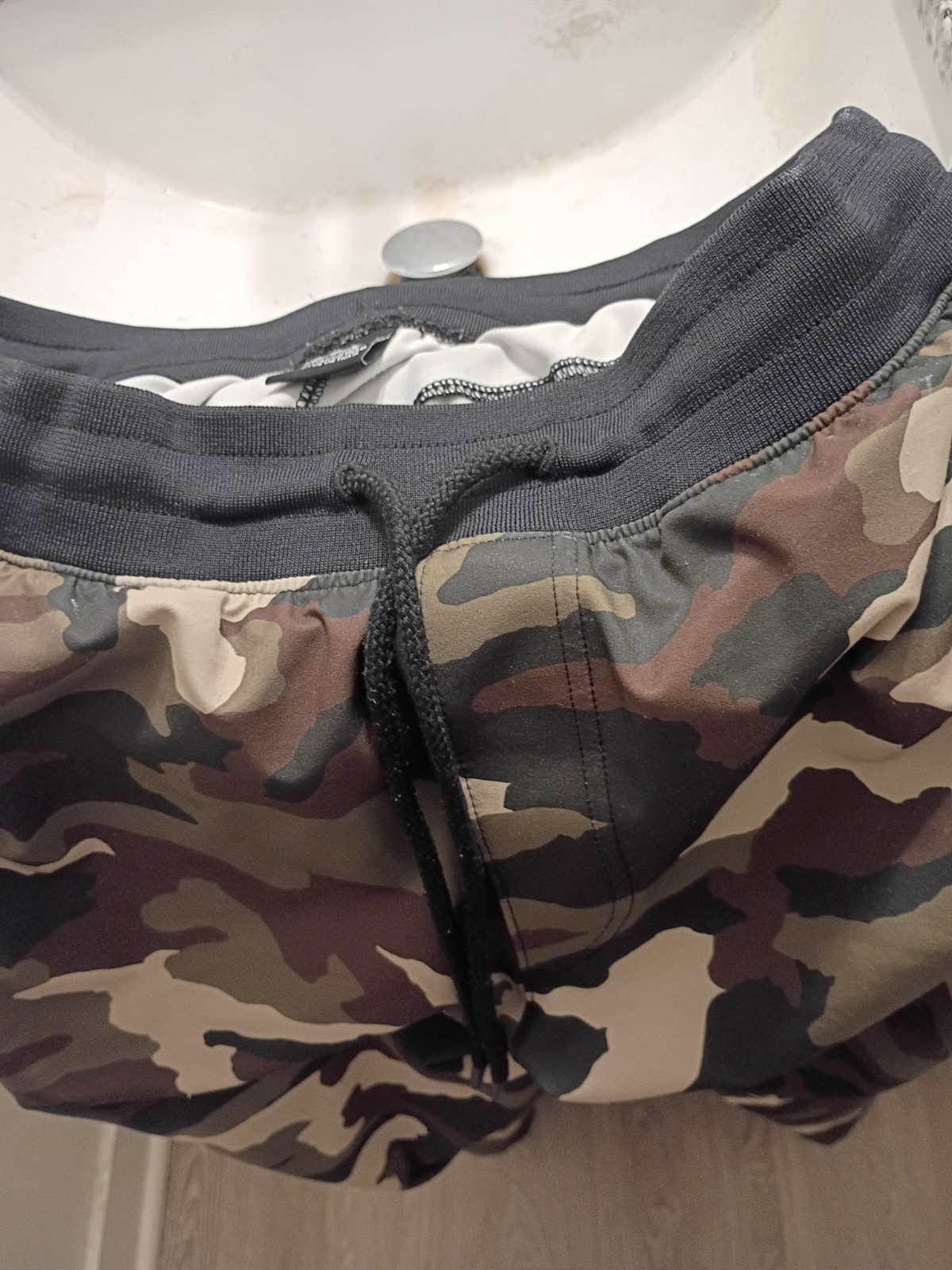 Under Armour Camo Slim Fit Sweat Pants