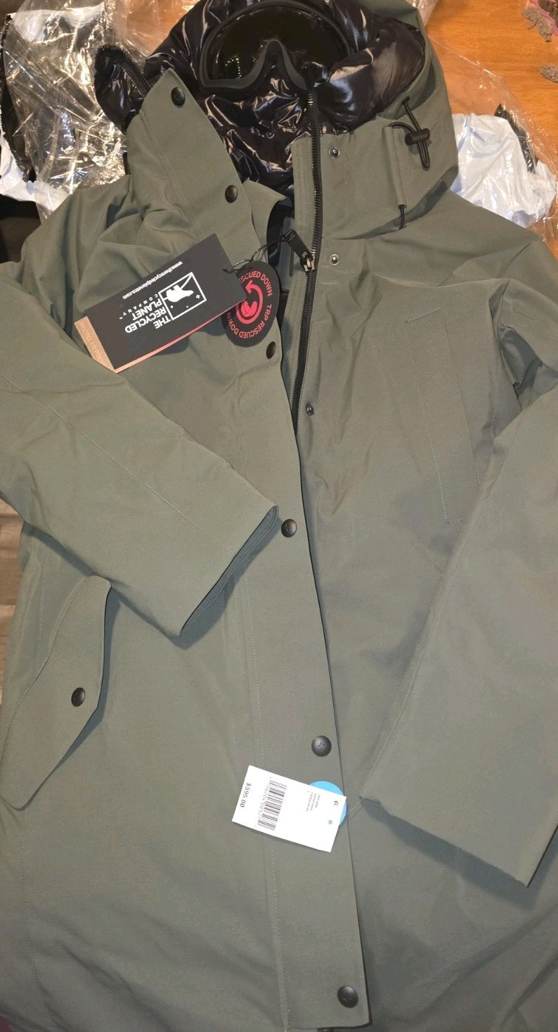 The Recycled Planet Womens Size Large Ski Jacket