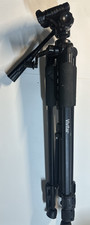 VIVITAR LEVELED PRO CAMERA TRIPOD MODEL NUMBER MID 0461112