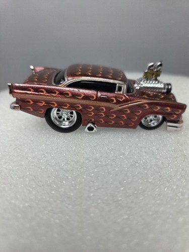 Muscle Machines 1956 Ford Crown Victoria With Flames Diecast 1:64 Scale