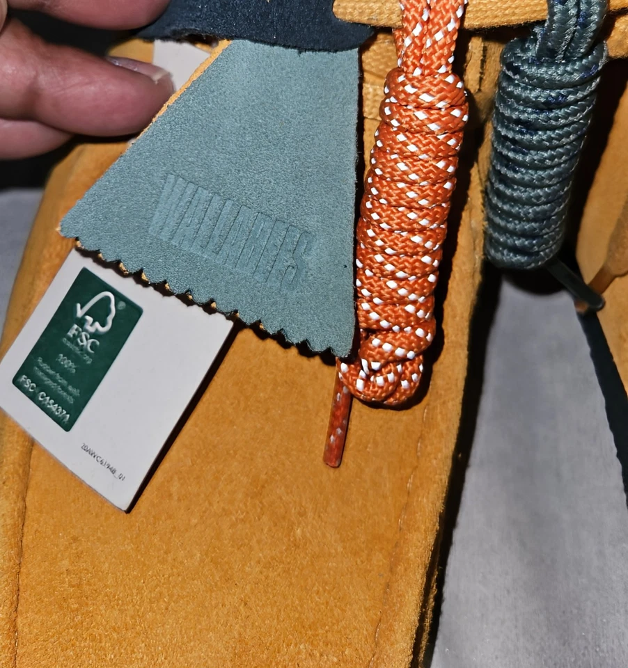 Botas Desert para Hombre Clarks WALLABEES Cúrcuma Talla 11M Foto 2 de 4