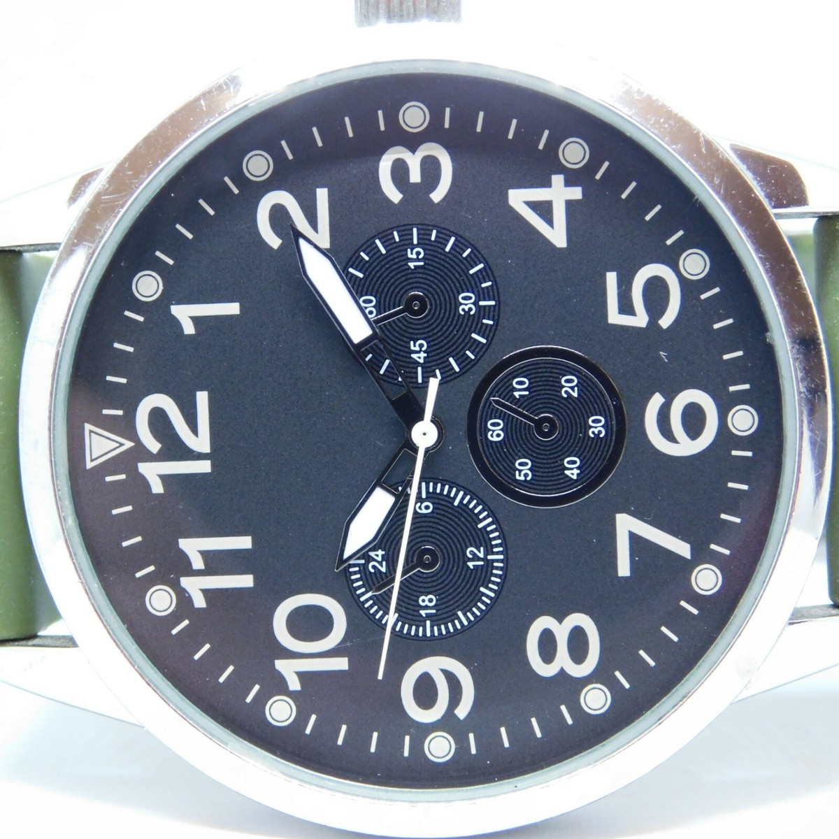 Silver Tone Case Military Dial Quartz Analog Men's Fashion Watch New Battery