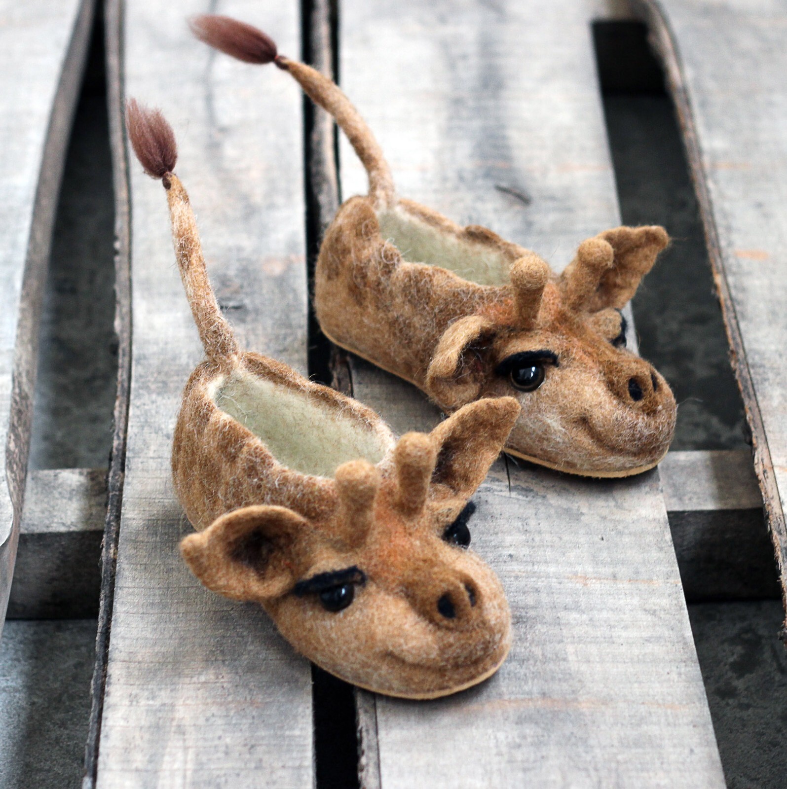 PANTOFOLA D’ORO Pantofole unisex fatte a mano giraffa giraffe in feltro di lana scarpe basse in feltro