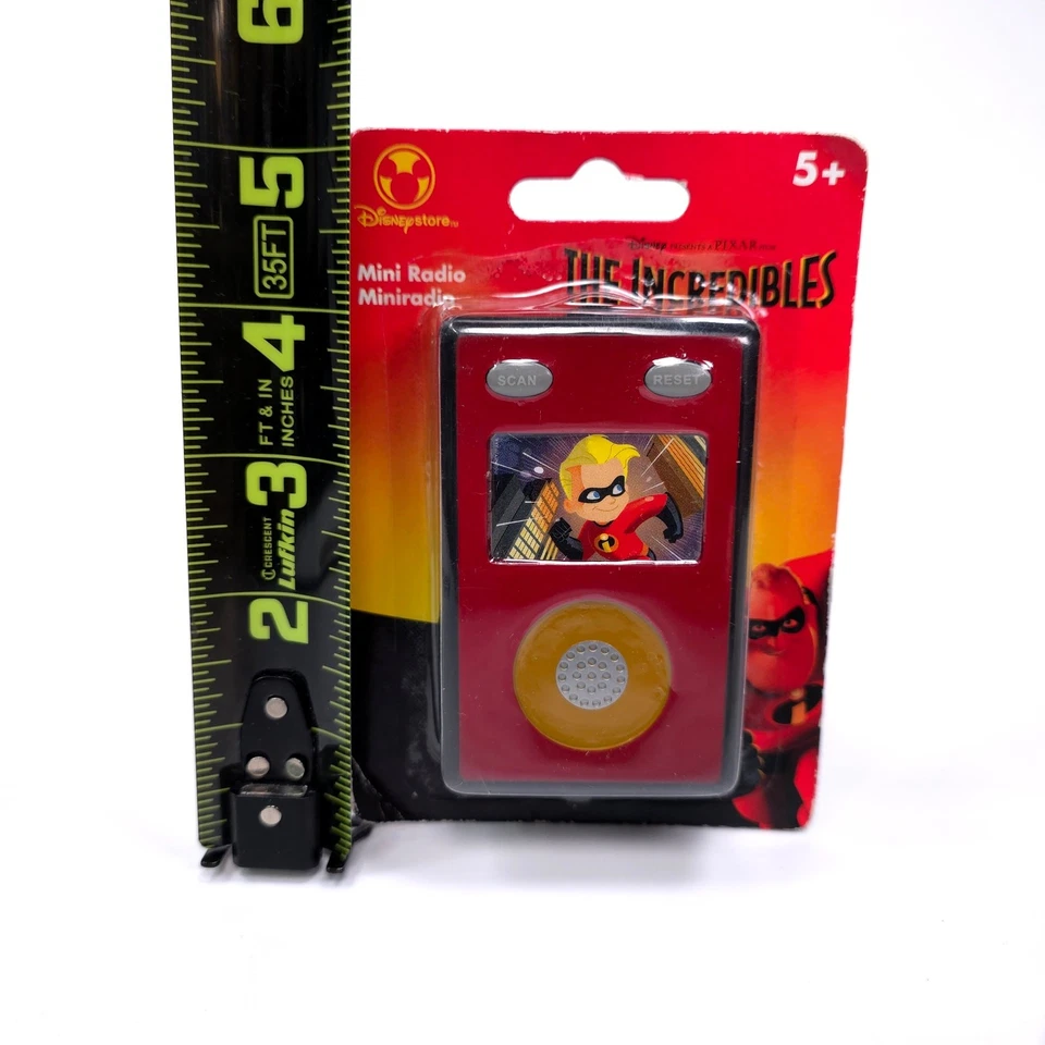 Mini radio sellada de The Incredibles exclusiva de Disney Store  Foto 3 de 3