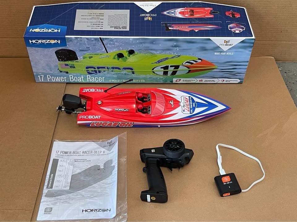 17" Power Boat Racer Self-righting Deep-v Rtr