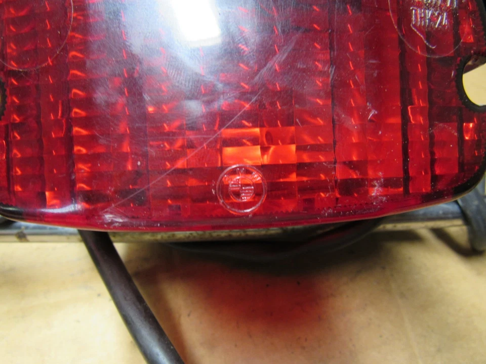 Luz trasera y intermitentes BMW R100RT, R100RS, R100CS, R100S, R100T Foto 3 de 4