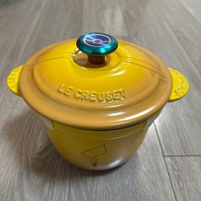Le Creuset Pokémon Cocotte alle 18 irisierenden Knopf Pikachu 67,6 Floz. Neu