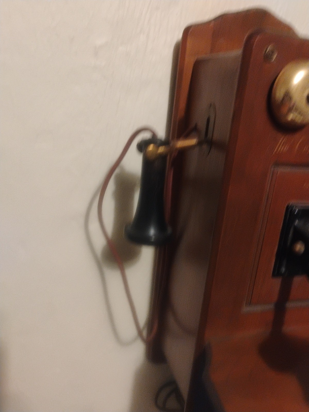 Antique The Country Belle Superheterodyne Radio Reciever Model 556 By Guild Co.