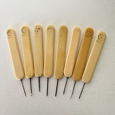 Lot of 8 Antique Diadem Celluloid Handle Crochet Hooks MEF Aug 17 1915