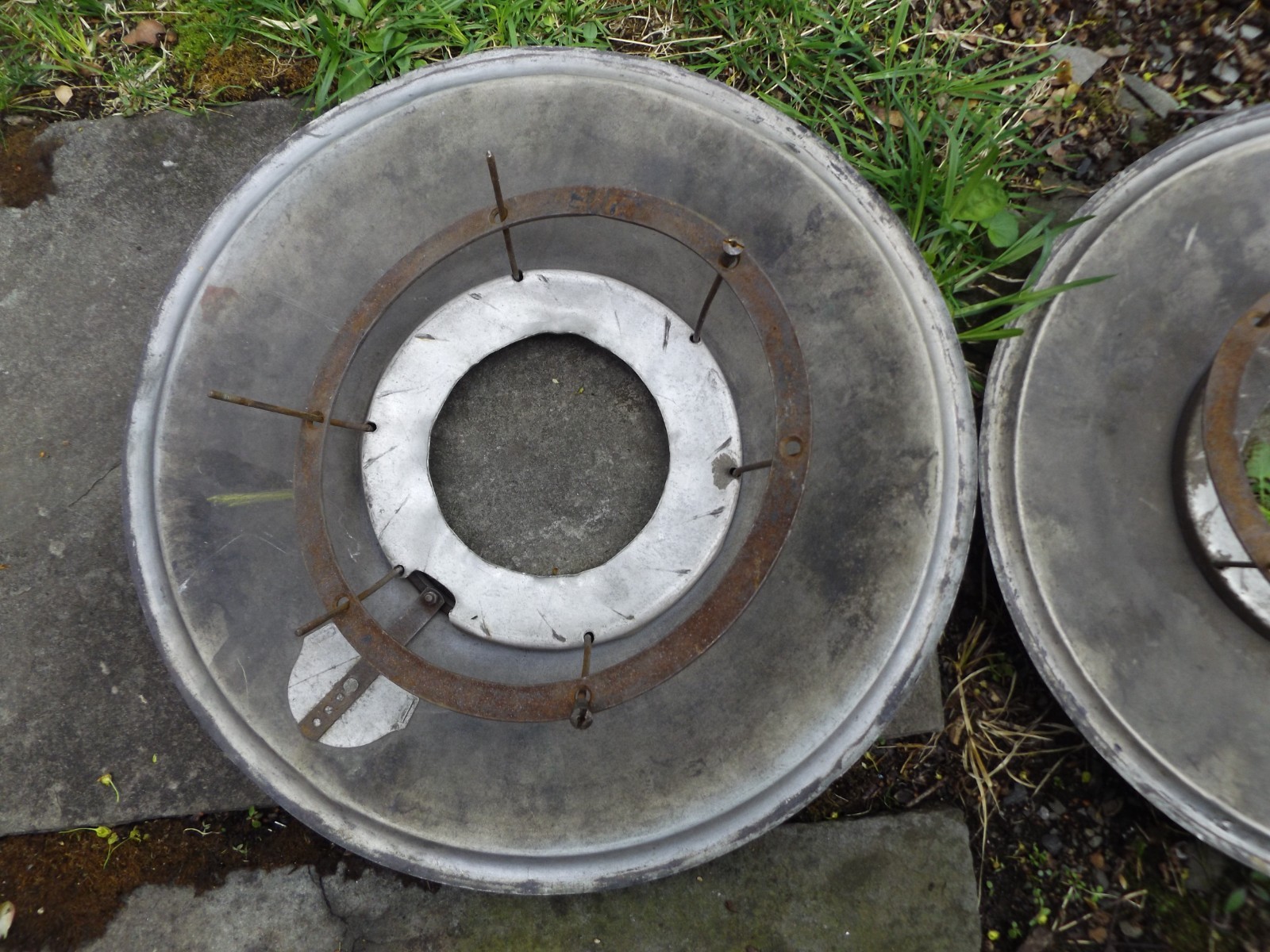 T WO  18 3/4 ” inch ALVA ?? Wheel Discs Hubcaps Rolls Royce Bentley