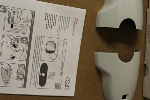 Audi A1 interior rear view mirror cover glacier white 8X0072540BS9R Genuine Audi - Picture 3 of 3
